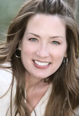 Melissa Savage headshot